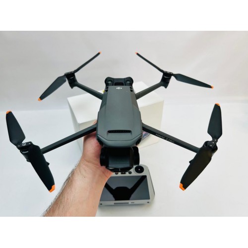 Квадрокоптер DJI Mavic 3 Pro в Нижнем Новгороде с пультом DJI RC
